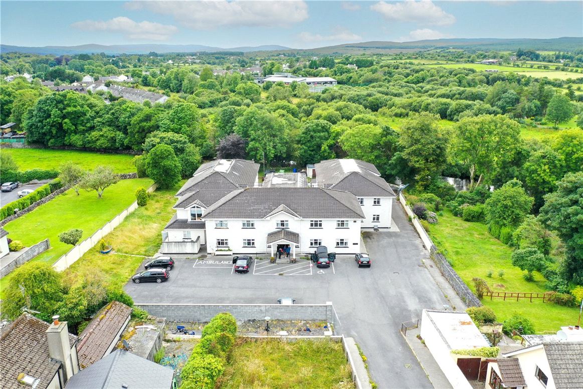 Oughterard Manor, Camp Street, Oughterard, Co. Galway