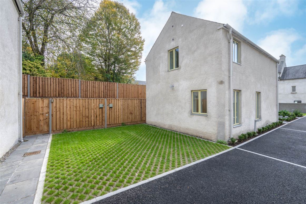 2 Baker`s Lane, Main Street, Innishannon, County Cork