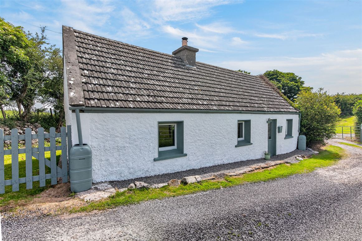 Cairn View Cottage, Knocknarea, Strandhill, Co. Sligo