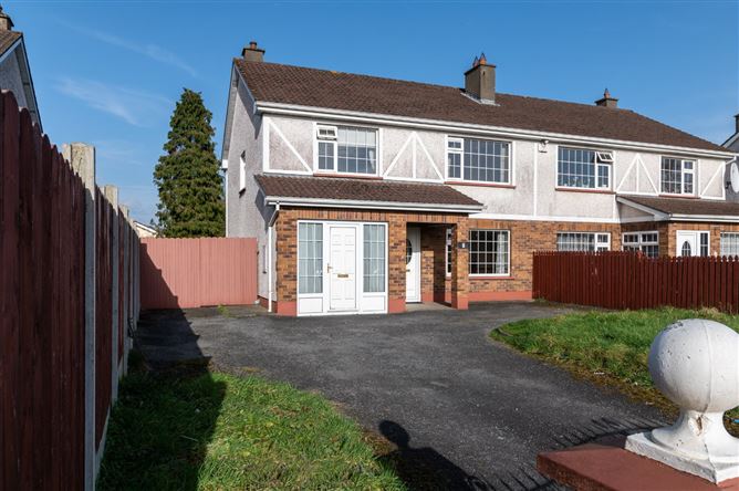7 Ardnacassa Avenue, Ballinalee Road, Longford Town