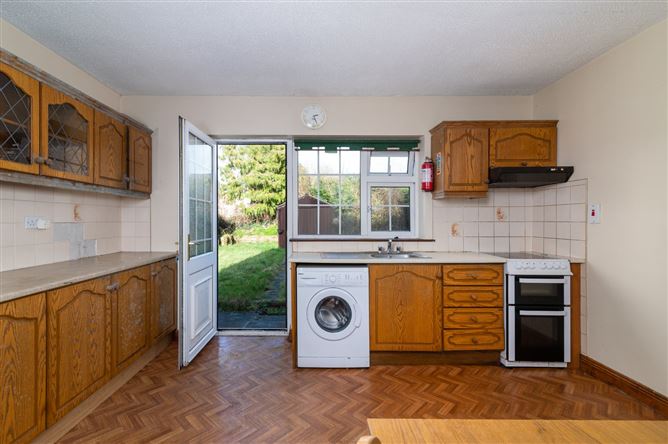 7 Ardnacassa Avenue, Ballinalee Road, Longford Town