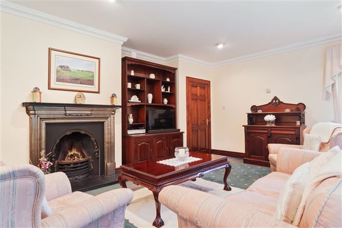 6 Renville Village, Oranmore, Galway