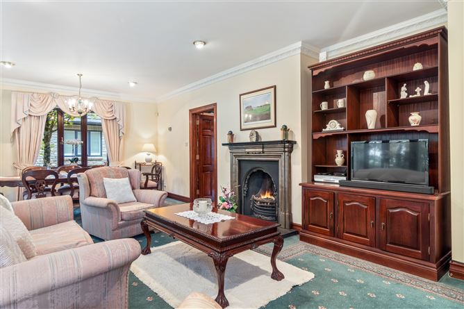 6 Renville Village, Oranmore, Galway