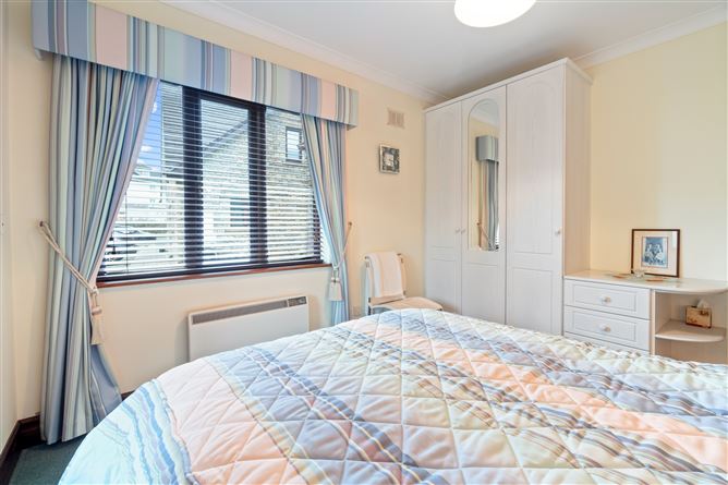 6 Renville Village, Oranmore, Galway