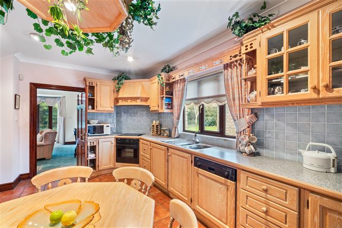 6 Renville Village, Oranmore, Galway