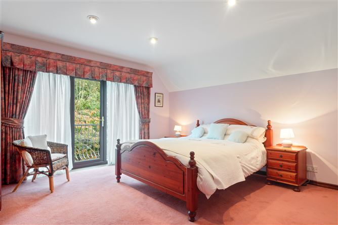 6 Renville Village, Oranmore, Galway