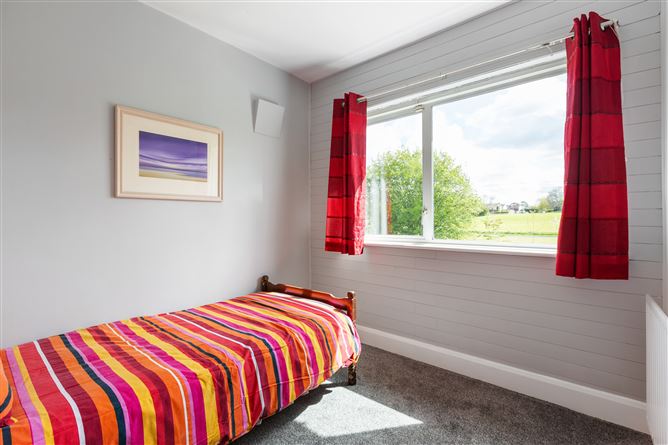 Photo 11 of 12 — 24 Balally Hill, Dundrum, Dublin 16