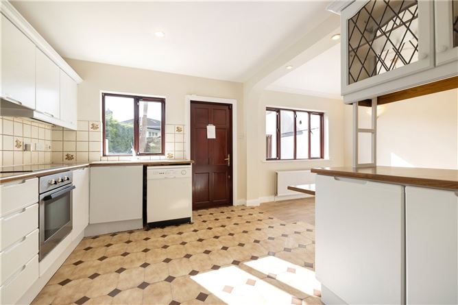 18 Foxrock Green, Foxrock, Dublin 18