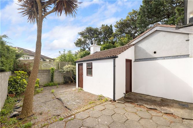 18 Foxrock Green, Foxrock, Dublin 18