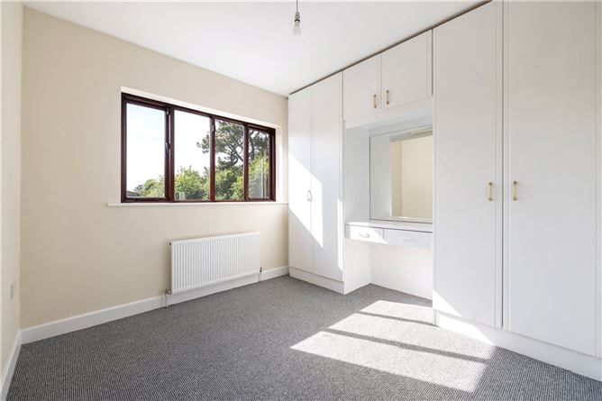 18 Foxrock Green, Foxrock, Dublin 18