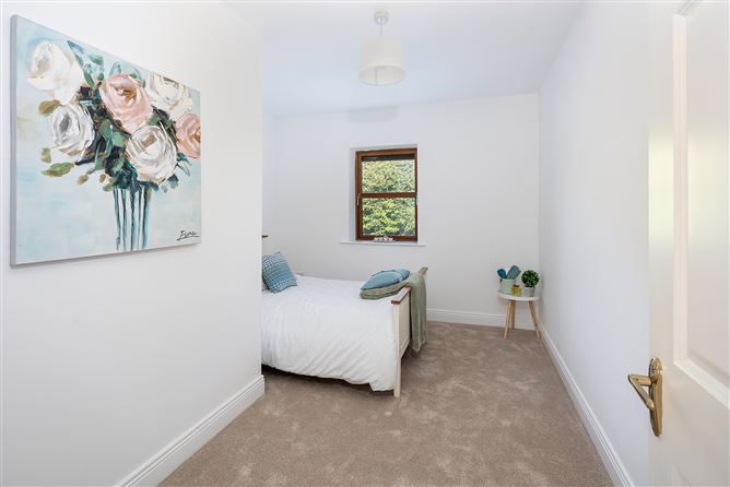 7 Wood View Lawn, Saleen, Midleton, Cork