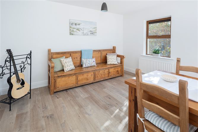 7 Wood View Lawn, Saleen, Midleton, Cork