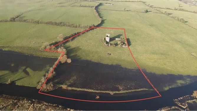 Lands Castlelake, Cashel, Co. Tipperary