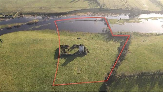 Lands Castlelake, Cashel, Co. Tipperary