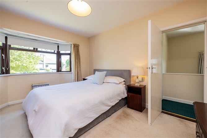 Photo 18 of 31 — 104 WILLOW PARK AVENUE, Glasnevin, Dublin 11