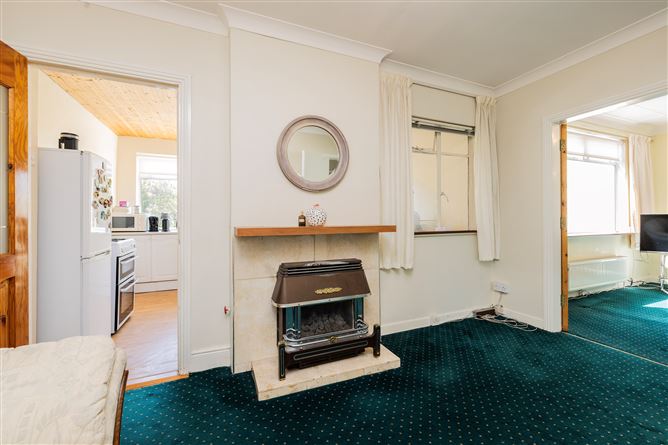 Photo 13 of 31 — 104 WILLOW PARK AVENUE, Glasnevin, Dublin 11
