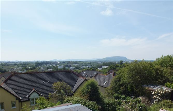 15 Yeats Heights, Ballinode, Sligo