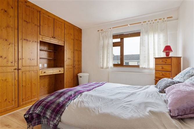 96 Broadford Lawn , Ballinteer,   Dublin 16