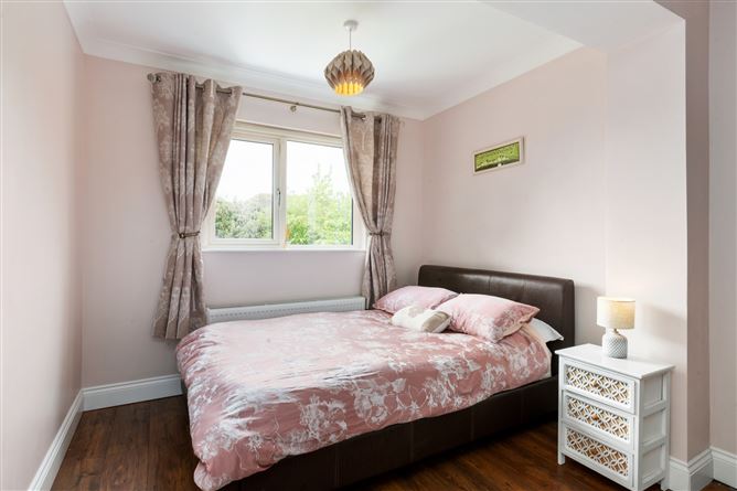 7 Hermitage Place, Lucan, Co. Dublin