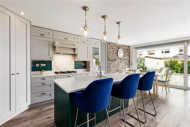 7 Hermitage Place, Lucan, Co. Dublin