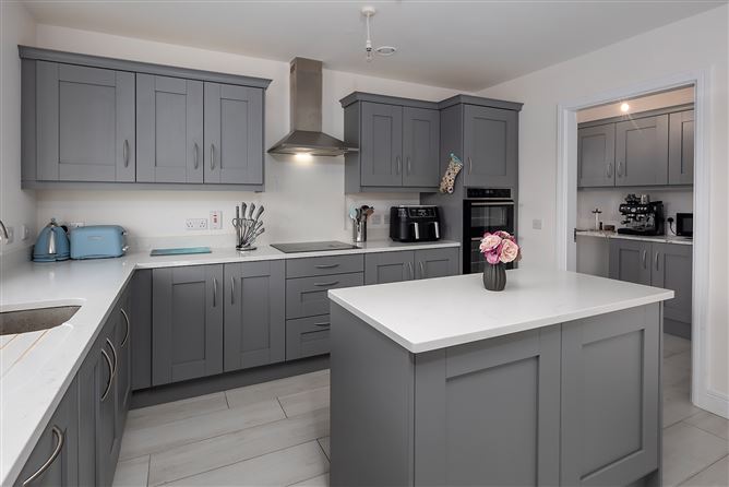 14 The Avenue, Elmbury, Carrigtowhill, Co. Cork