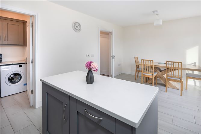 14 The Avenue, Elmbury, Carrigtowhill, Co. Cork