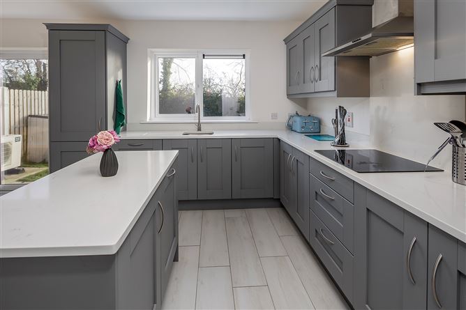 14 The Avenue, Elmbury, Carrigtowhill, Co. Cork