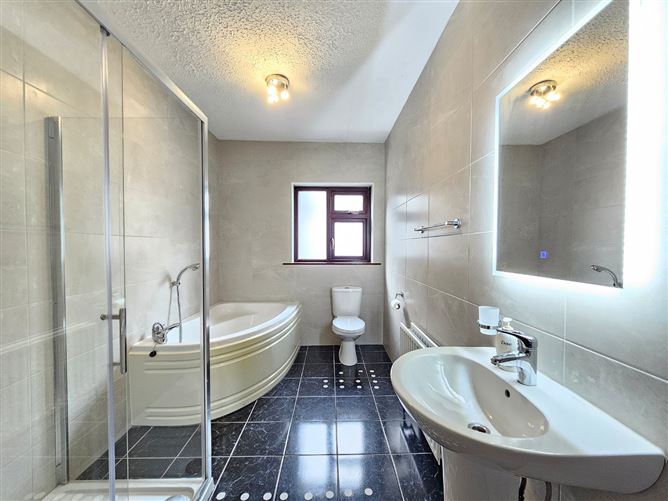 Hazelgrove, Roslevan, Ennis, Co. Clare