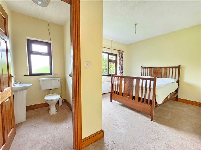 Hazelgrove, Roslevan, Ennis, Co. Clare
