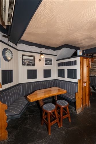 The Snug Wolfe Tone Square, Bantry, Cork