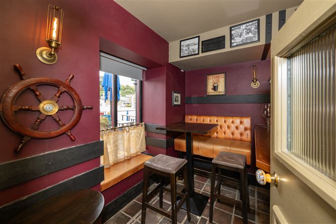 The Snug Wolfe Tone Square, Bantry, Cork