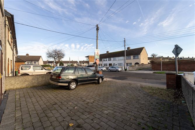 10 Saint James Road, Greenhills,   Dublin 12