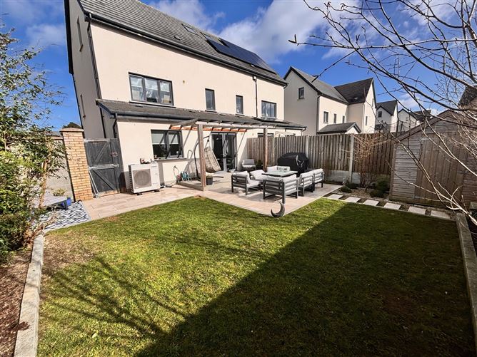 8 The Green, Bellingsmore, Hollystown, Dublin 15
