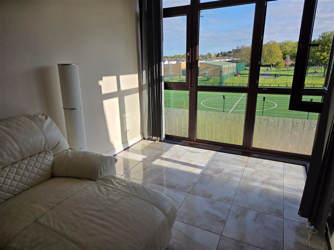 https://photos-a.propertyimages.ie/media/2/2/5/4999522/5073308e-a8f6-4c22-aa7f-76be8f2a3804_l.jpg