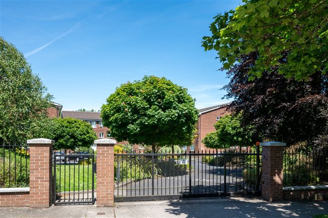 https://photos-a.propertyimages.ie/media/2/2/5/5008522/d5abfd70-e8d6-4052-89fe-73d0299da1c7_l.jpg