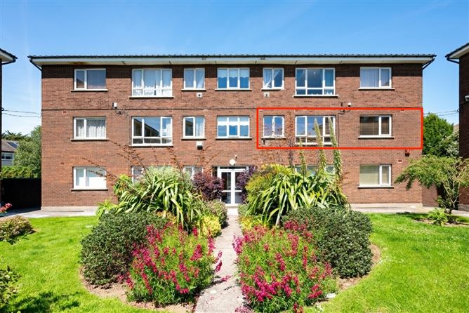 https://photos-a.propertyimages.ie/media/2/2/5/5008522/d5abfd70-e8d6-4052-89fe-73d0299da1c7_l.jpg
