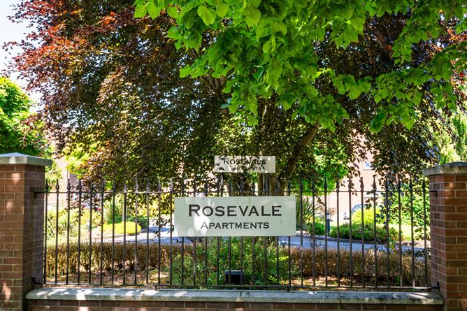https://photos-a.propertyimages.ie/media/2/2/5/5008522/d5abfd70-e8d6-4052-89fe-73d0299da1c7_l.jpg