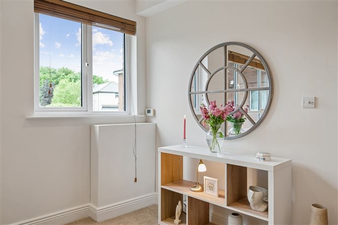 https://photos-a.propertyimages.ie/media/2/2/5/5008522/d5abfd70-e8d6-4052-89fe-73d0299da1c7_l.jpg