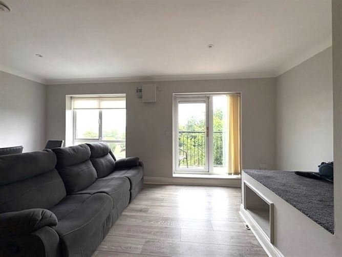 €2,100 / month