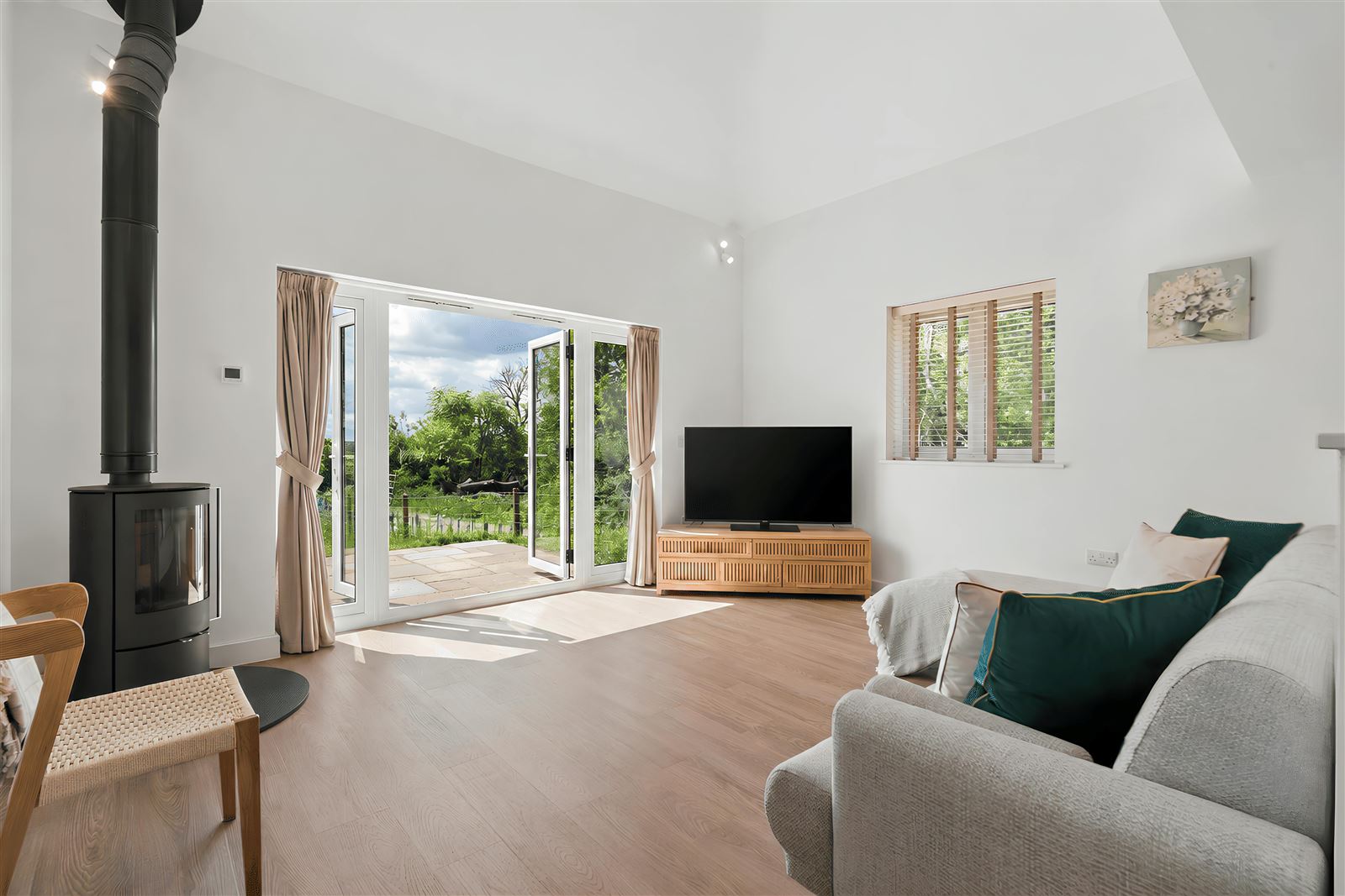 Photo 1 of 10 — Hazel & Honey,Stokenchurch,Buckinghamshire,United Kingdom
