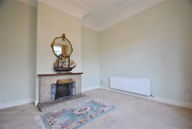 Holyrood House, Holyrood Park, Ballsbridge, Dublin 4