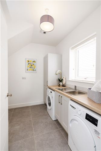 https://photos-a.propertyimages.ie/media/2/2/6/4680622/dbe3ca30-d4c5-47bf-8daa-ffd17469c4da_l.jpg