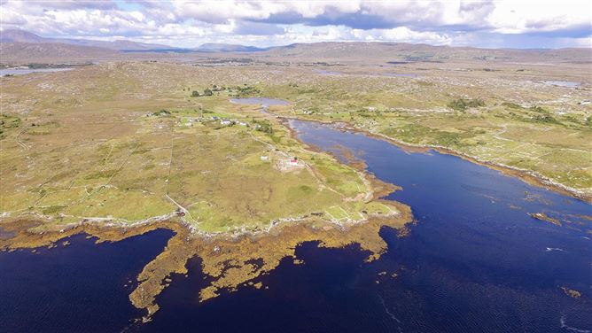 An Cora Ban, Camus Oughter, Costello, Carraroe, Galway