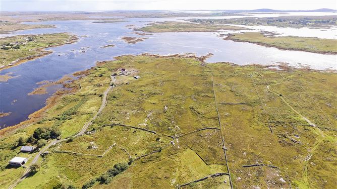 An Cora Ban, Camus Oughter, Costello, Carraroe, Galway