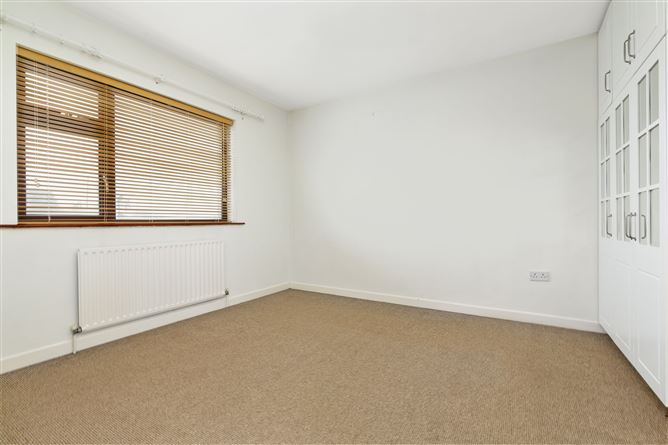 24 Oakfield Park, Sligo, Sligo