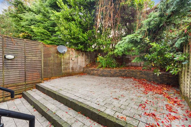 8 & 8A Fairfield Court, Sandymount, Dublin 4