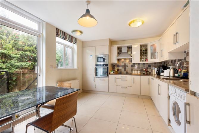 8 & 8A Fairfield Court, Sandymount, Dublin 4