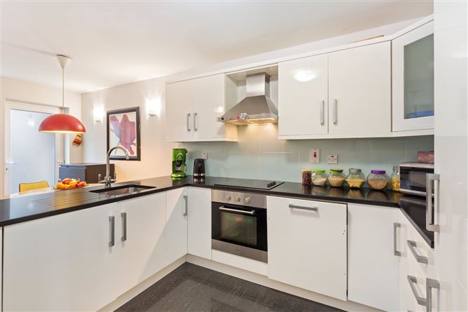 8 & 8A Fairfield Court, Sandymount, Dublin 4