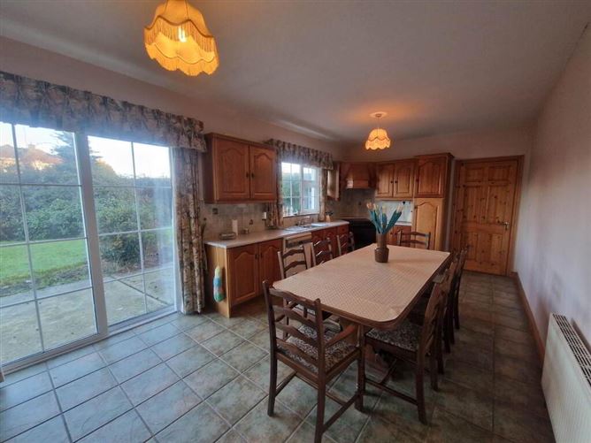 6 Ciamaltha Meadows, Nenagh, Tipperary