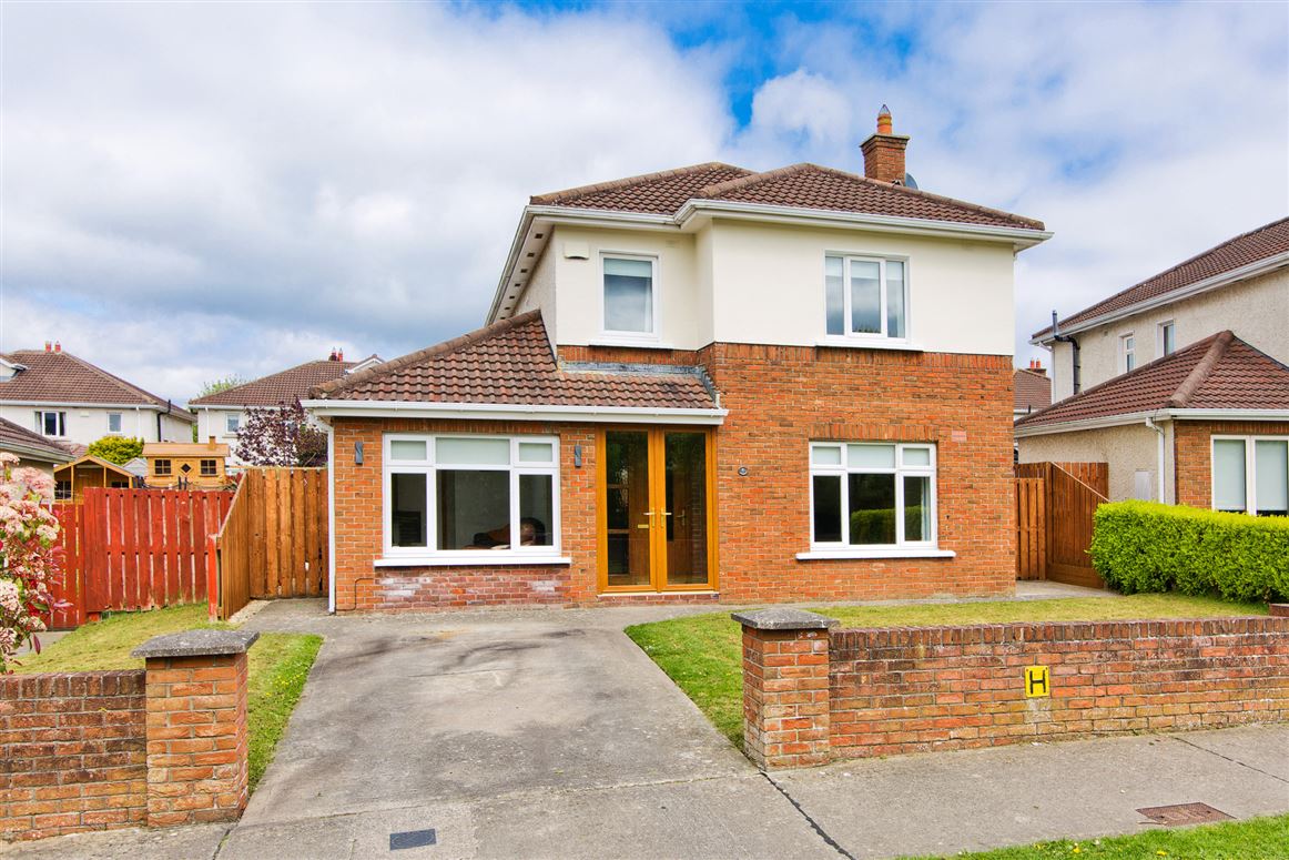 6 Woodstown Walk, Knocklyon, Dublin 16